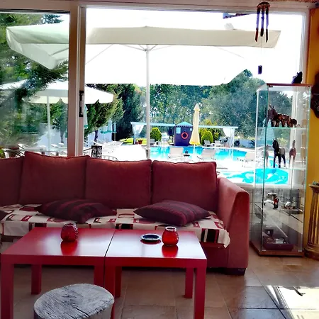 Aparthotel Sausan Sidárion